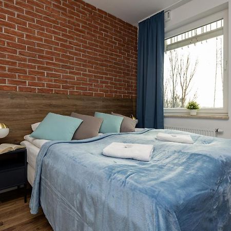 Stacja Wola Apartments With Parking By Noclegi Renters Βαρσοβία Εξωτερικό φωτογραφία