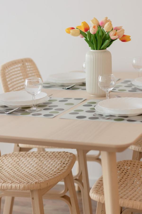 Stacja Wola Apartments With Parking By Noclegi Renters Βαρσοβία Εξωτερικό φωτογραφία