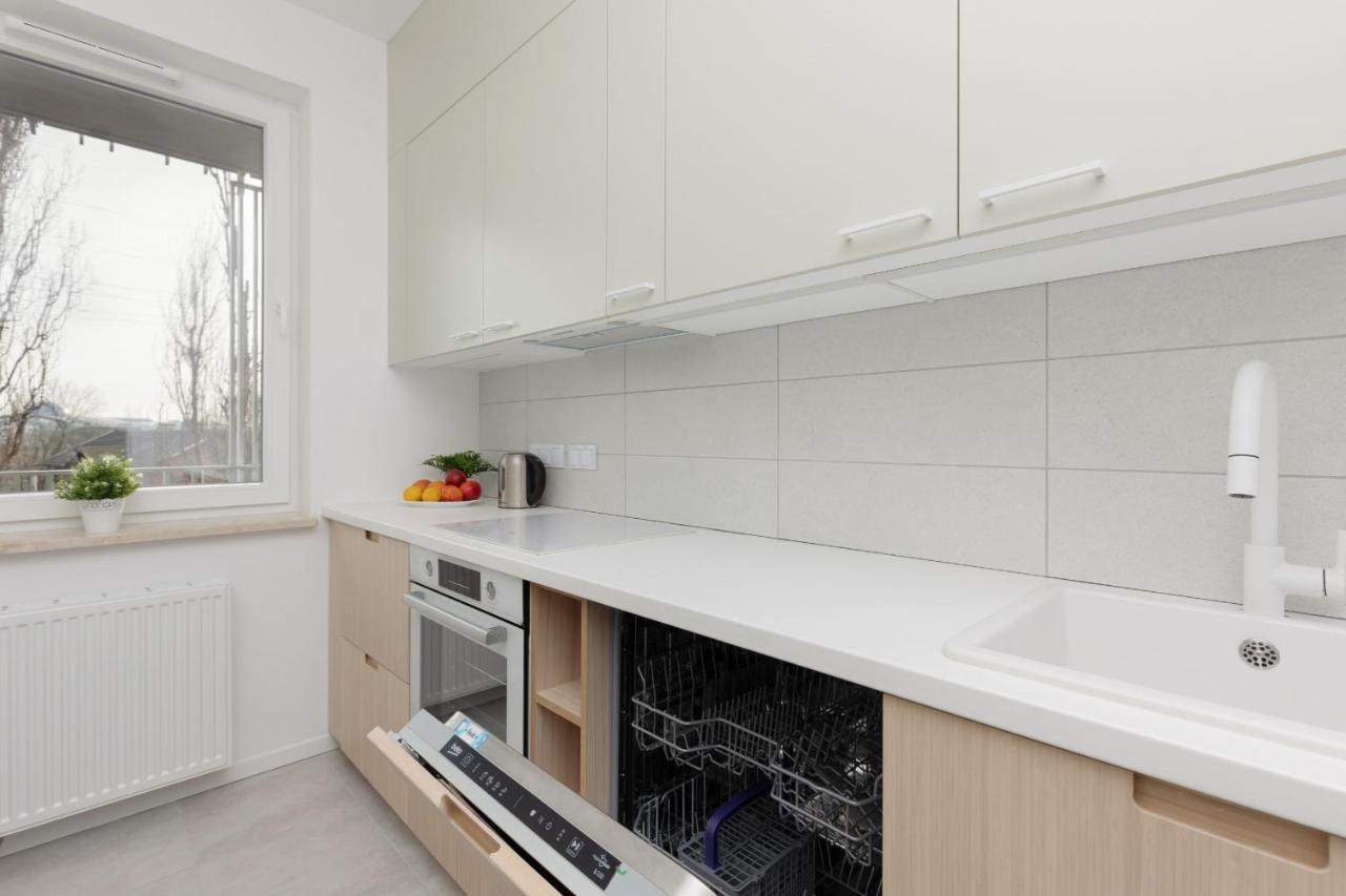 Stacja Wola Apartments With Parking By Noclegi Renters Βαρσοβία Εξωτερικό φωτογραφία