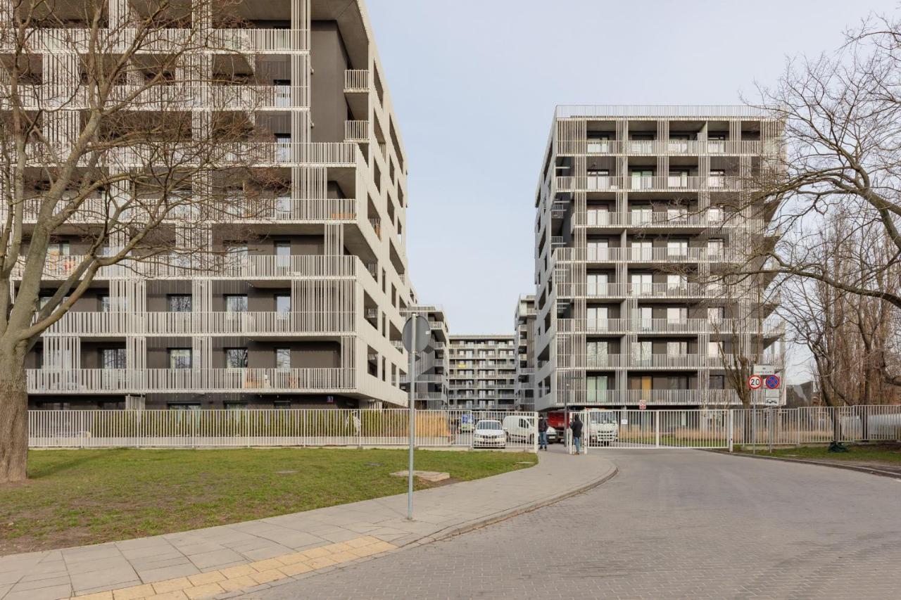 Stacja Wola Apartments With Parking By Noclegi Renters Βαρσοβία Εξωτερικό φωτογραφία