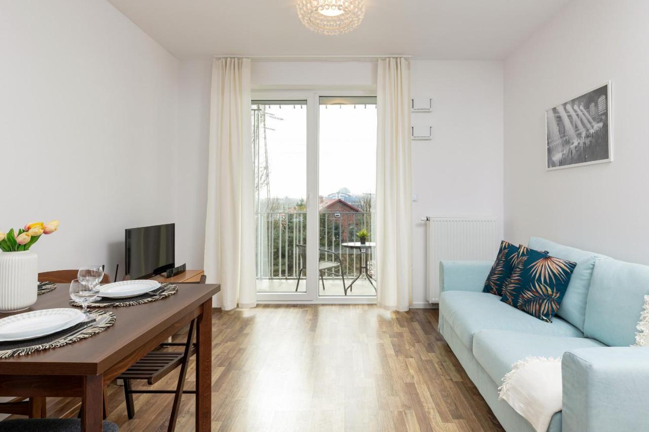 Stacja Wola Apartments With Parking By Noclegi Renters Βαρσοβία Εξωτερικό φωτογραφία